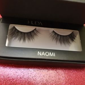 HUDA BEAUTY LASHES